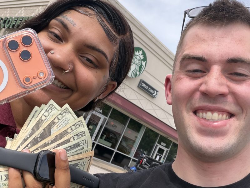BuyBuy Tech Fenton, MO Hunter with Tareria customer